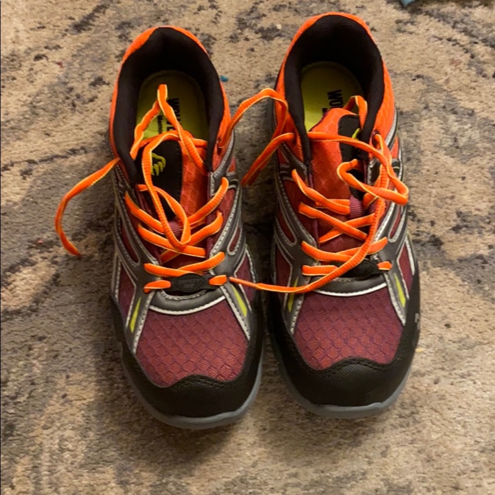 Steel toe tennis shoes never wore